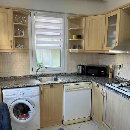 Honey Apartment