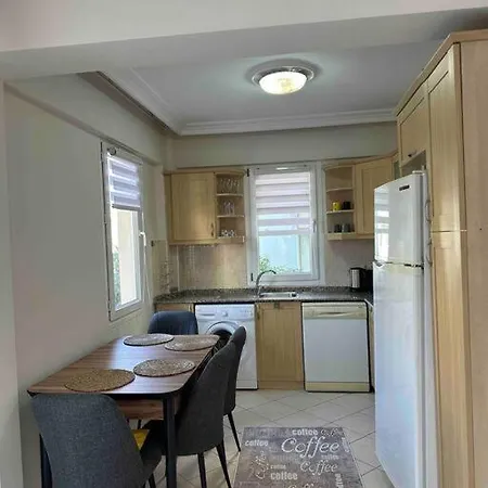 Honey Apartment